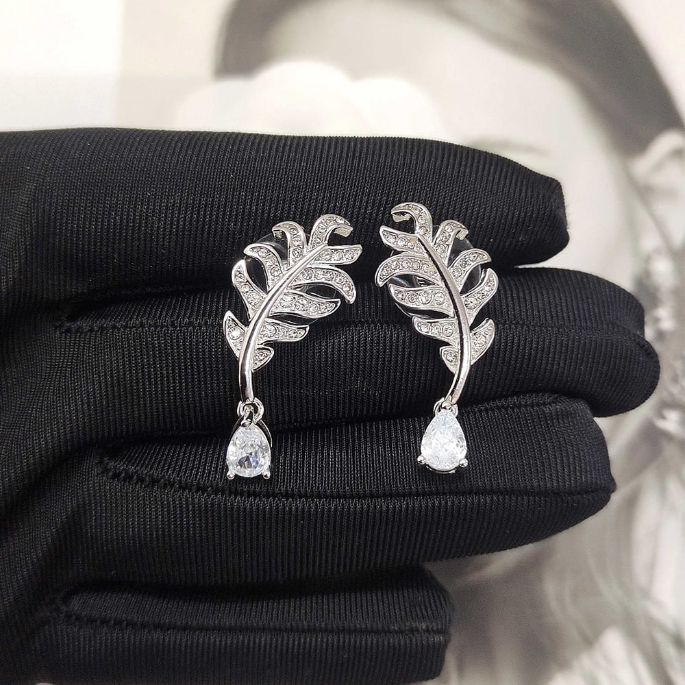 Ch**el PLUME DE Ch**el EARRINGS