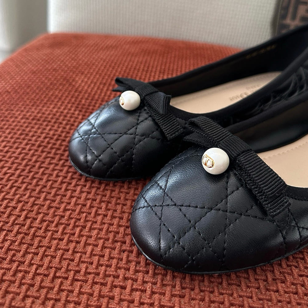 D10r Ballet Flat