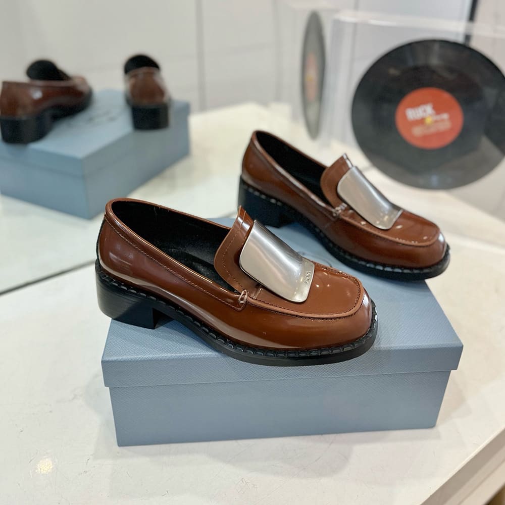 Pra*a loafers
