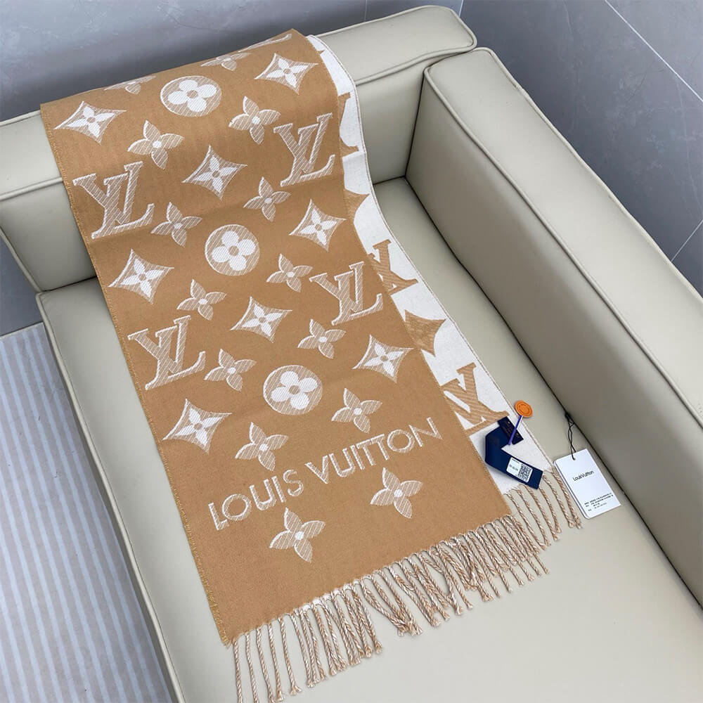 LV Essential Shine Scarf