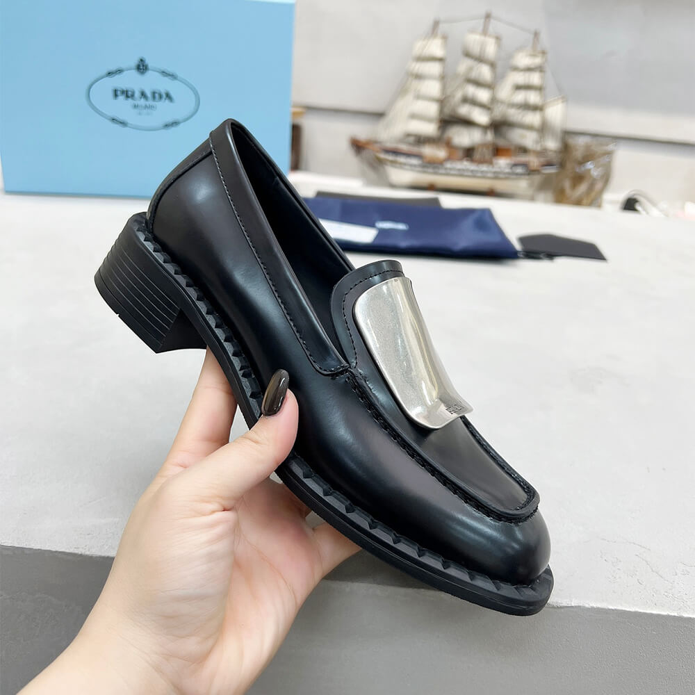 Pra*a loafers