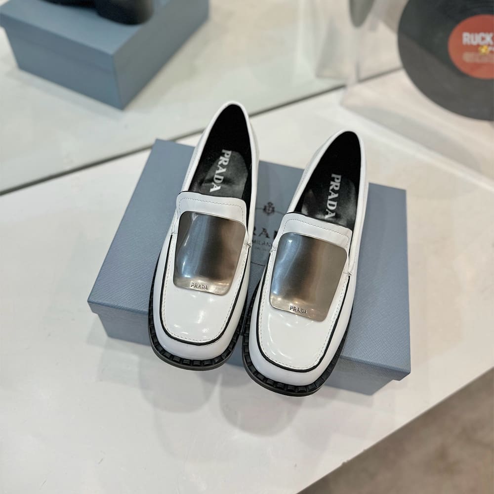 Pra*a loafers