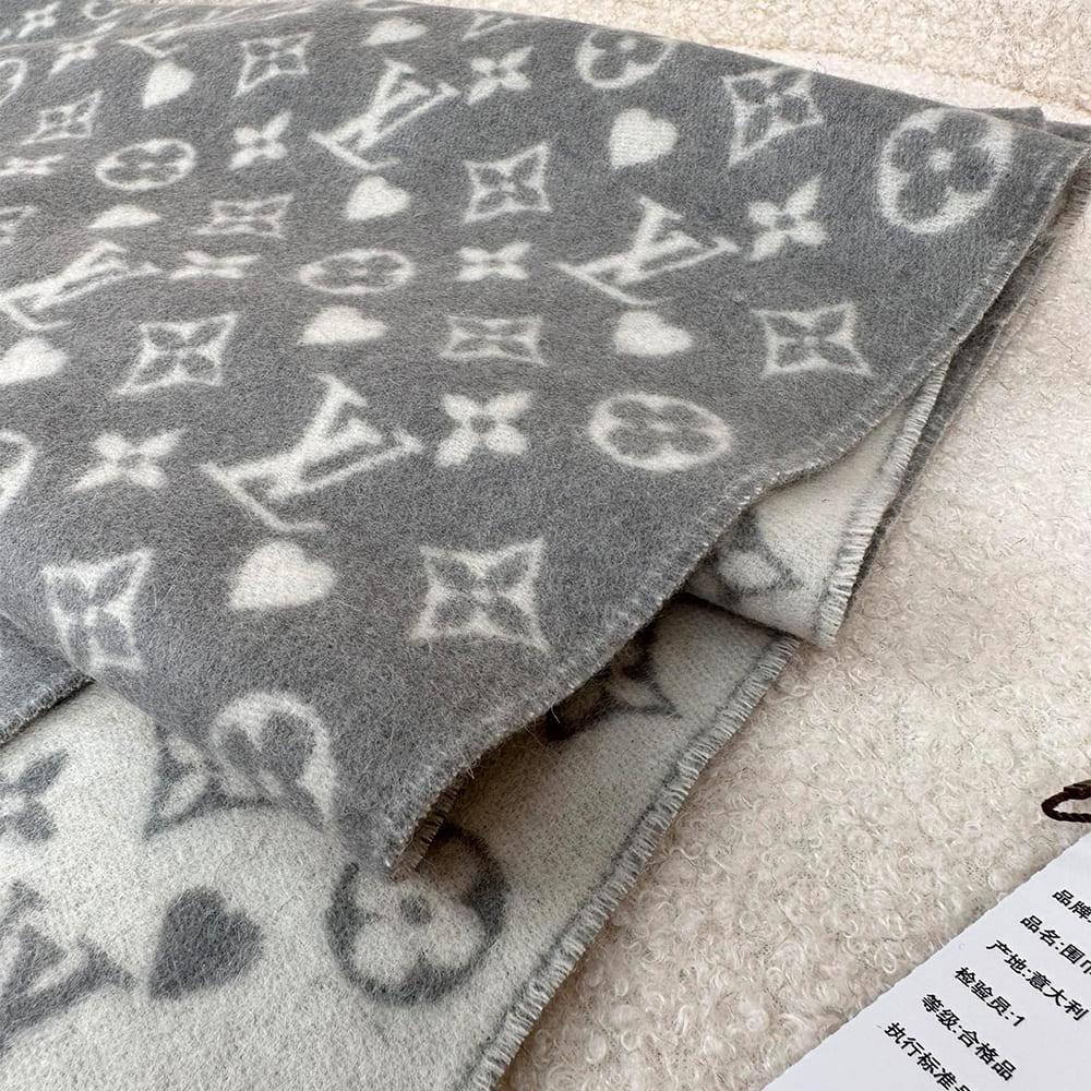 LV GAME ON Scarf