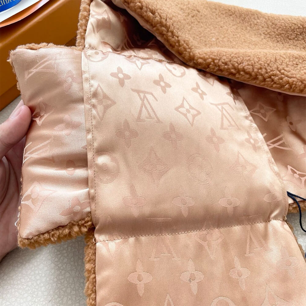 LV Never Freeze Scarf