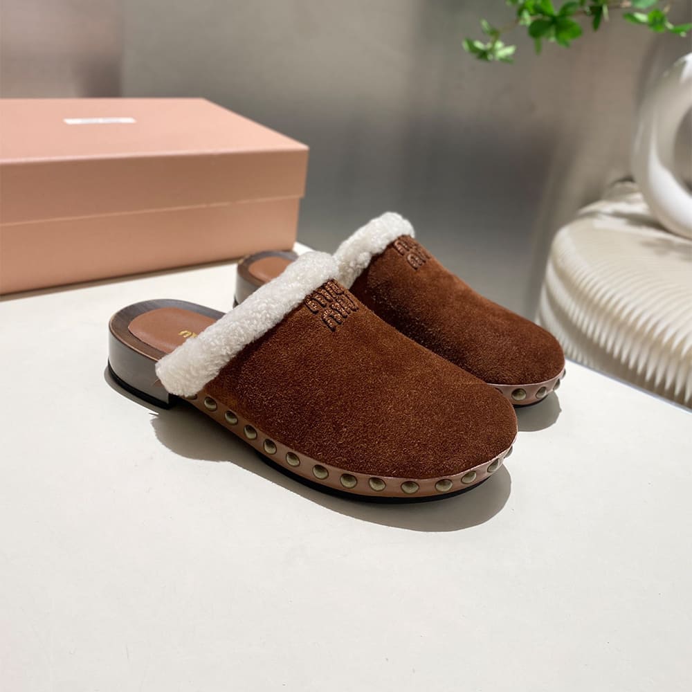 M1um1u Suede clogs