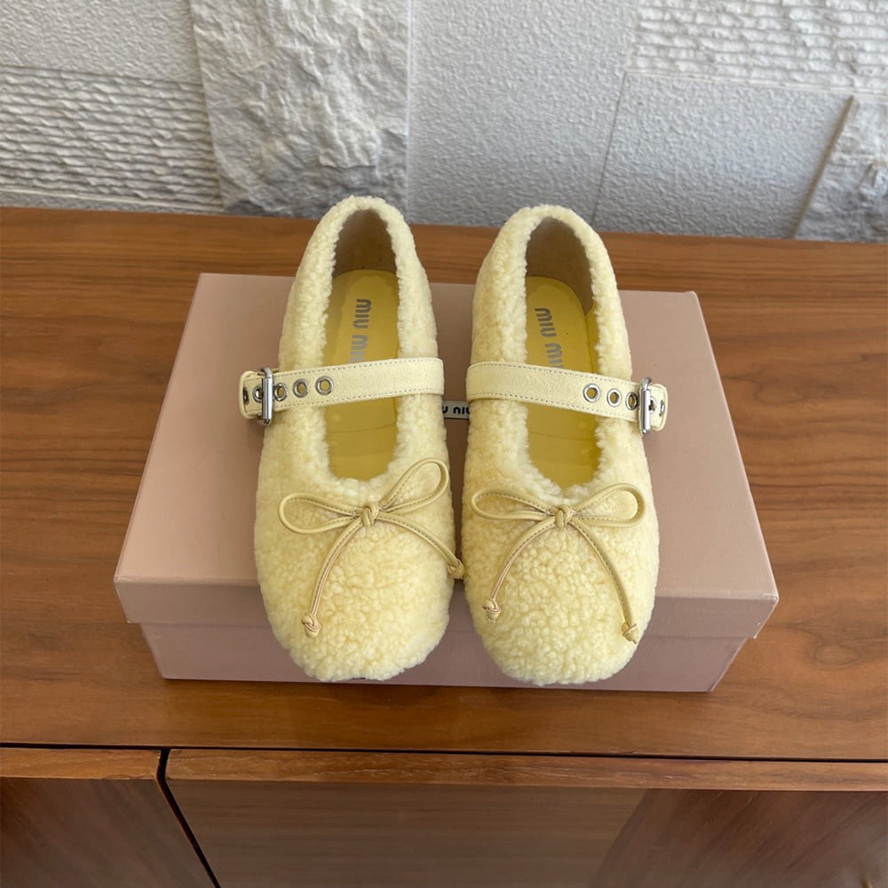 M1um1u Shearling ballerinas