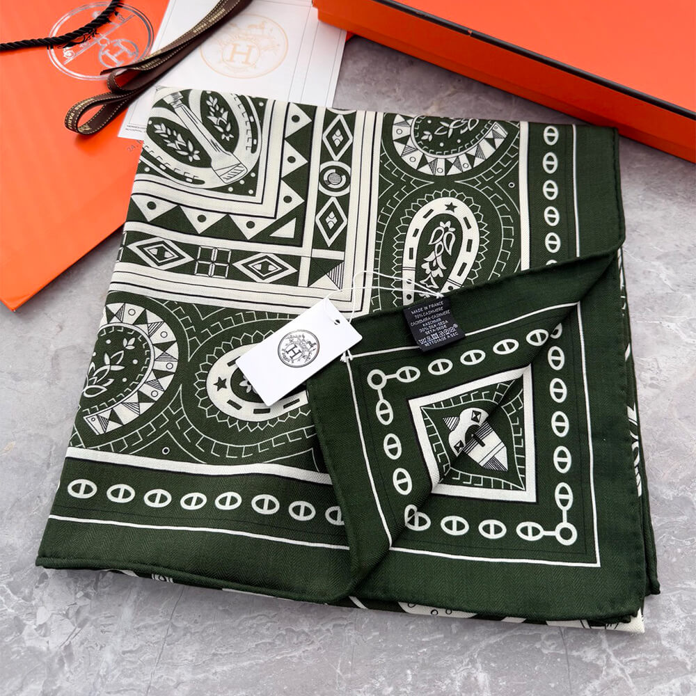 H**me5 Cheval de Coeur Bandana shawl 140