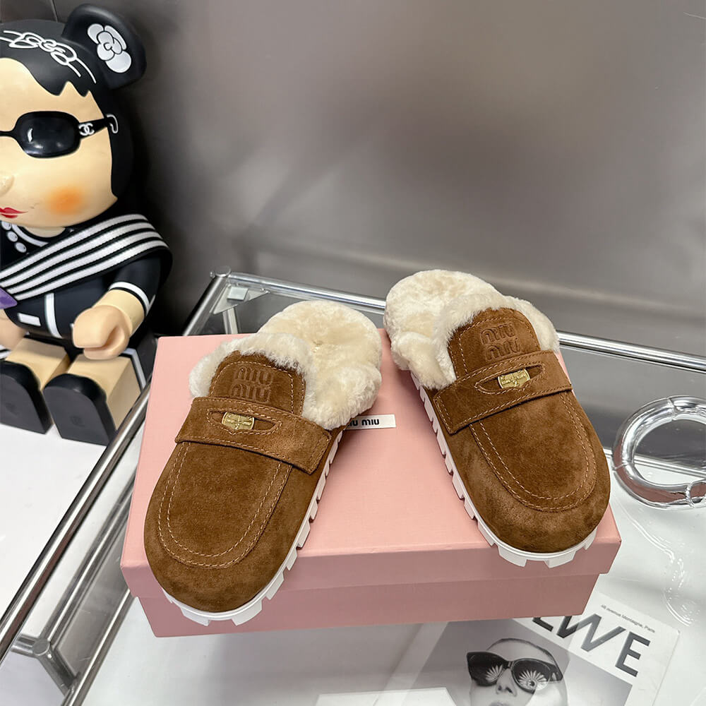 M1um1u Suede mules