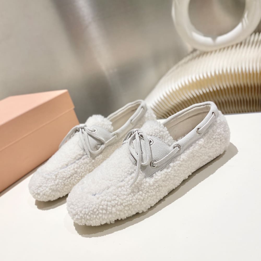 M1um1u Shearing loafers