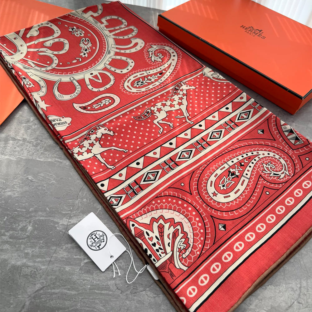 H**me5 Cheval de Coeur Bandana shawl 140