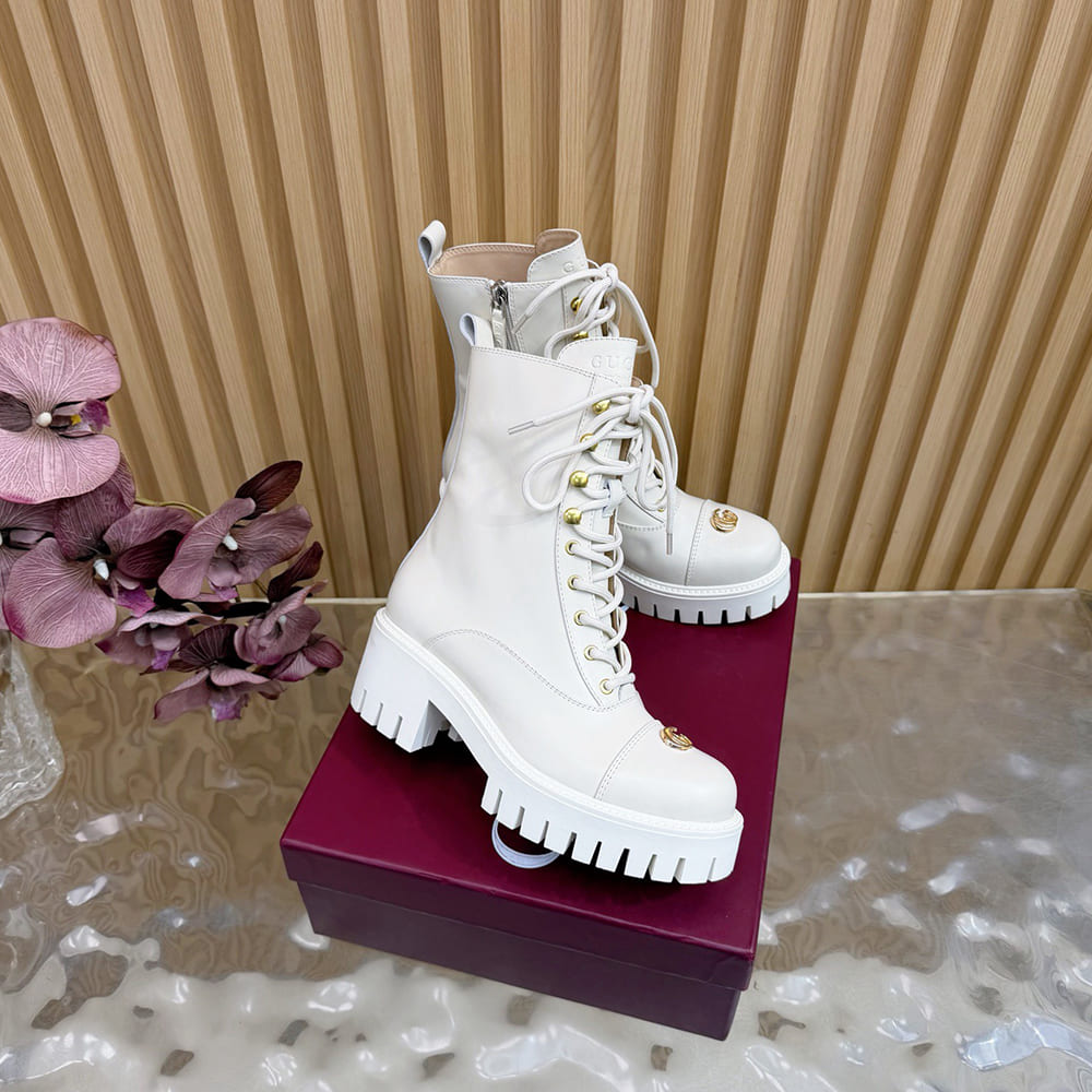 Gvc*1 Women’s lace-up ankle boot with GG