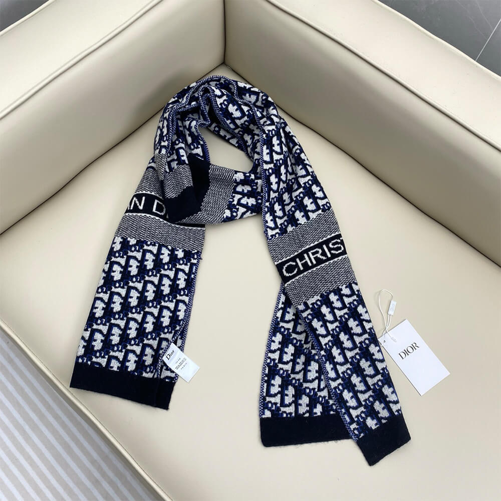 D10r Oblique Scarf
