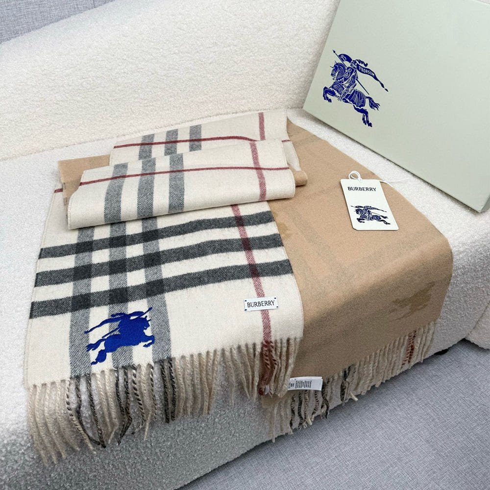 Bv*b*rry Scarf