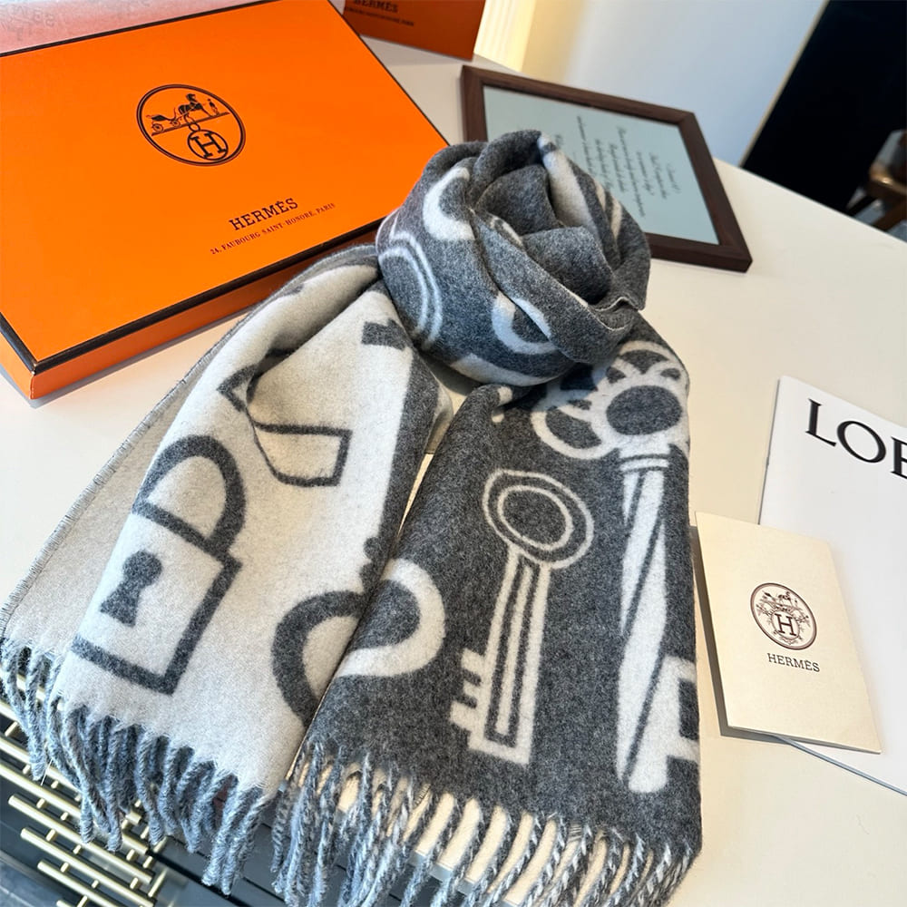 H**me5 Casaque Porte-Clefs Scarf