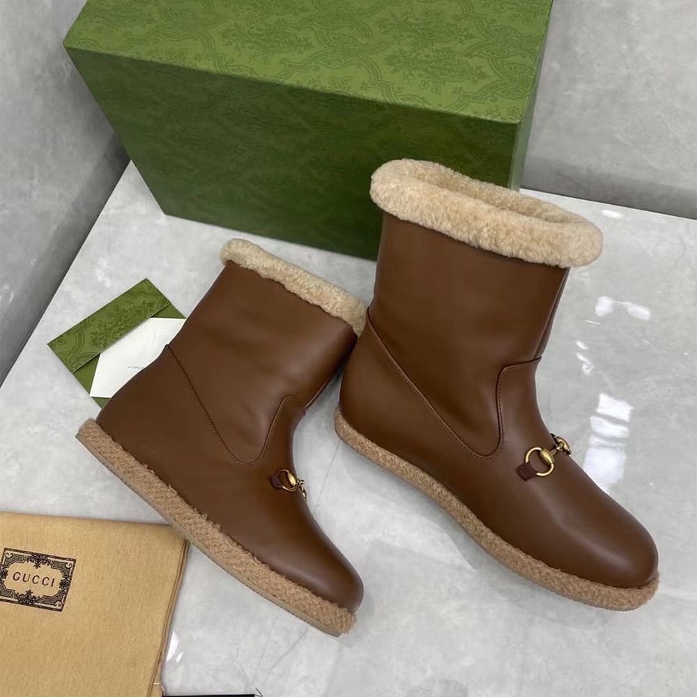 Gvc*1 ankle boots with Horsebit