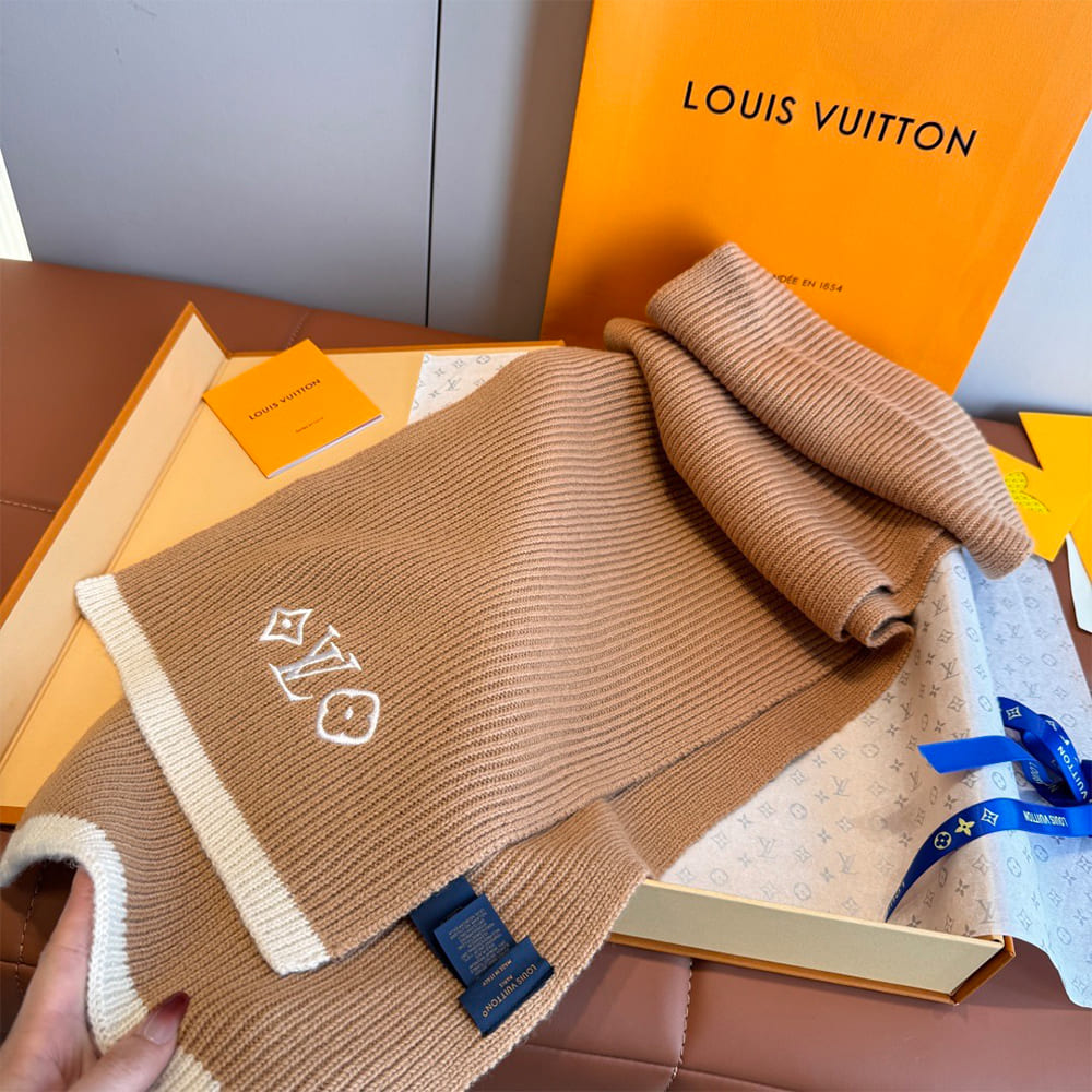 LV Headline Scarf
