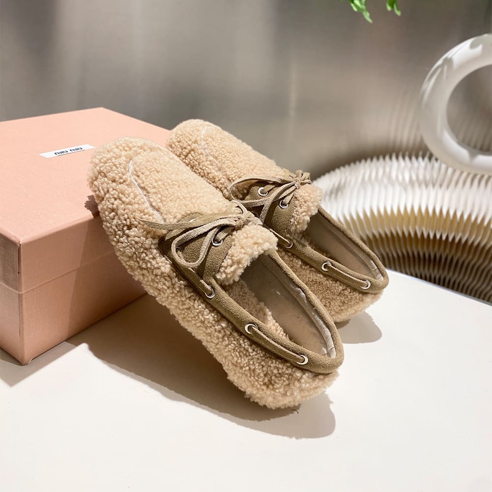 M1um1u Shearing loafers