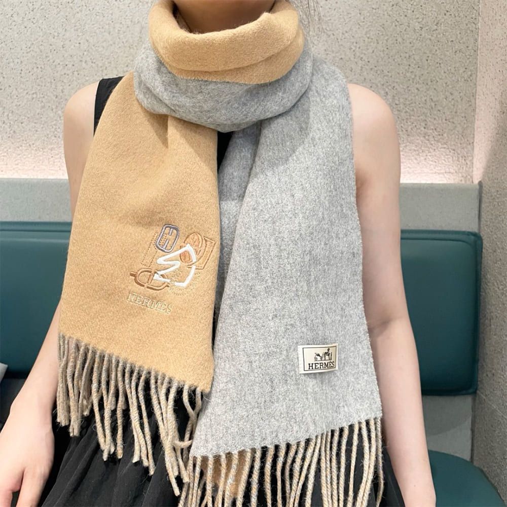 H**me5 Recto-Verso PM H Puzzle Scarf