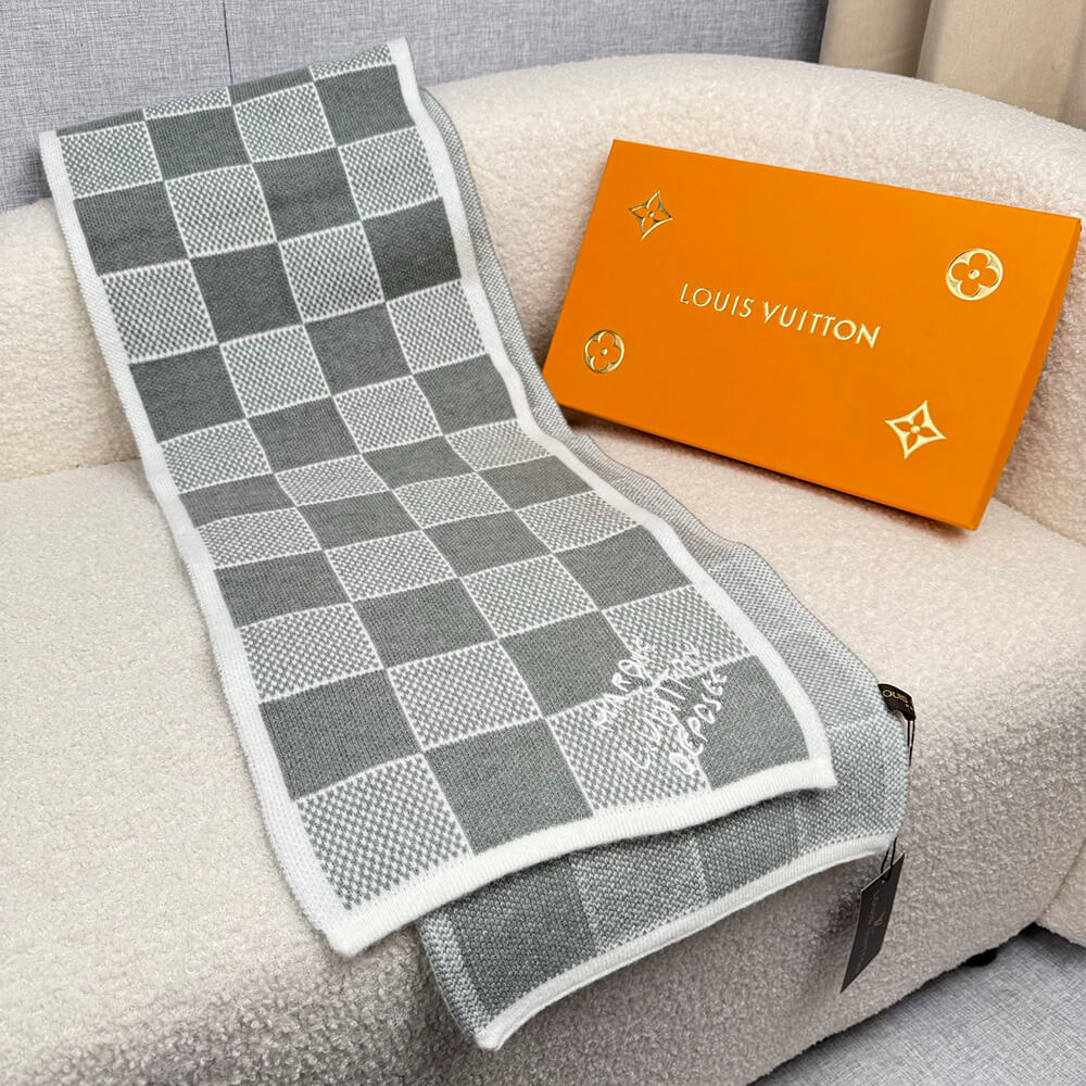LV Damier Heritage Scarf