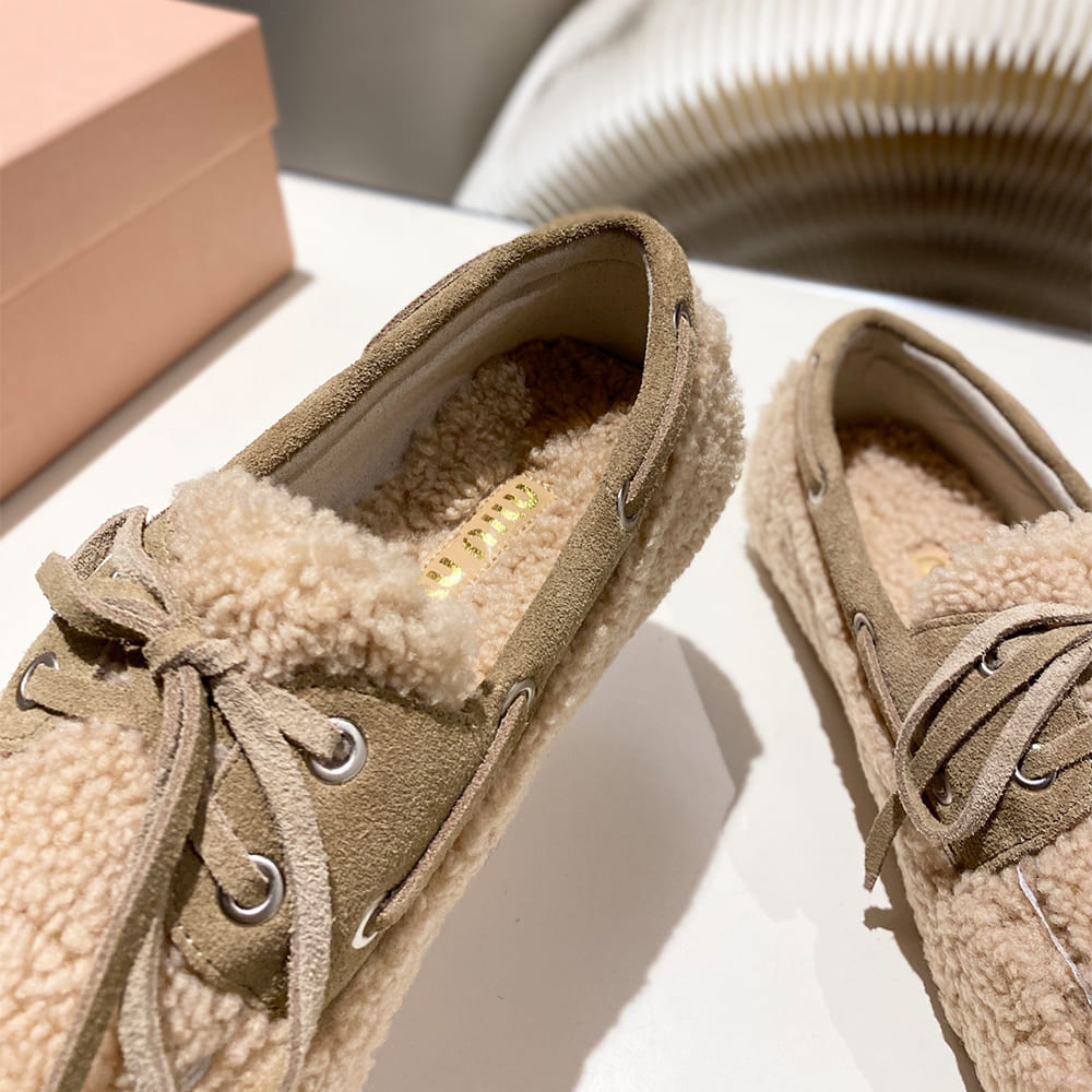 M1um1u Shearing loafers