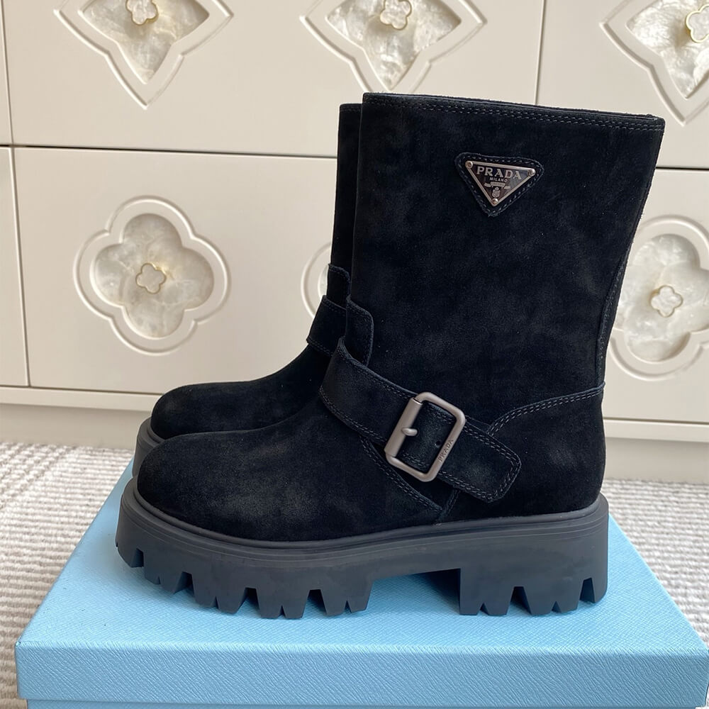 Pra*a Leather booties