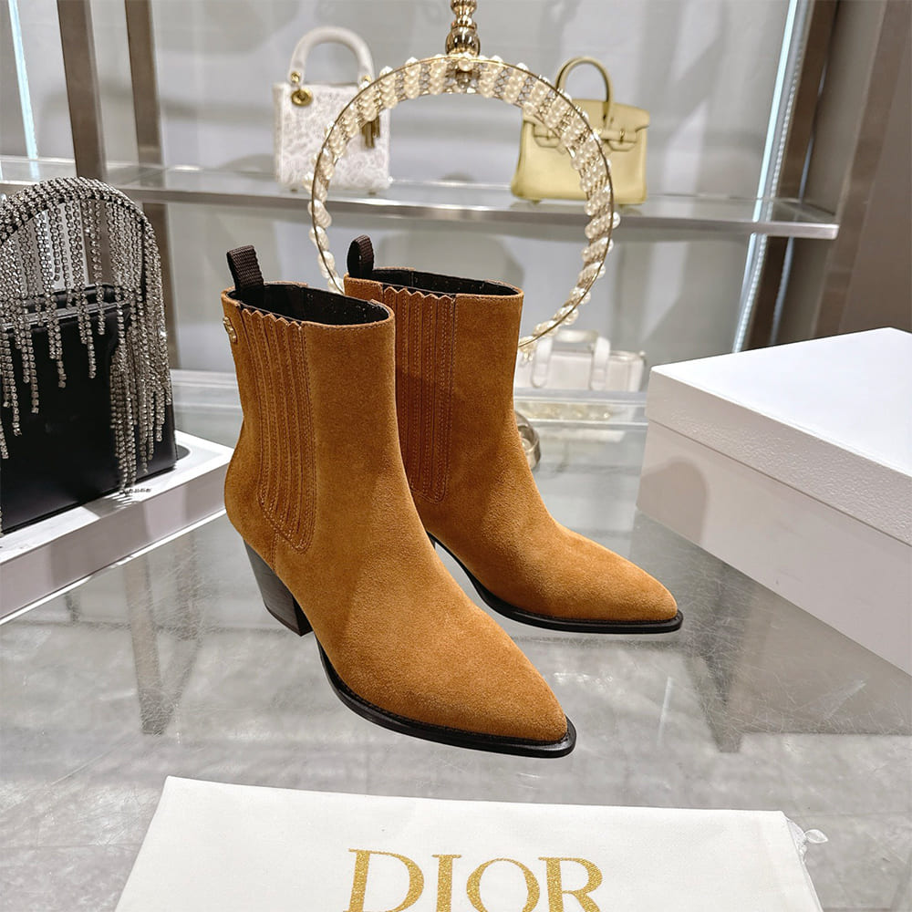 D10r Wild Heeled Ankle Boot