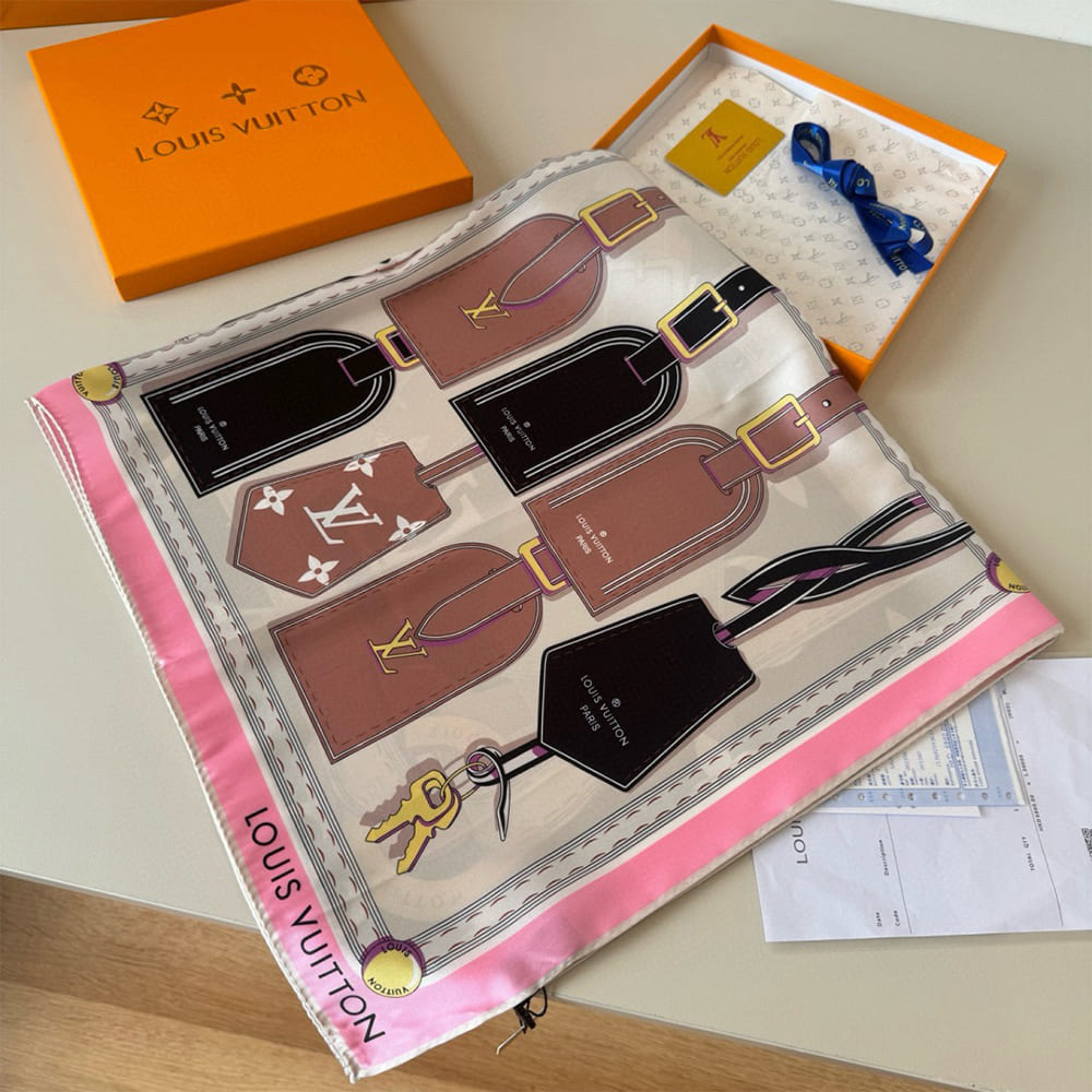 LV Tag Me Square 90