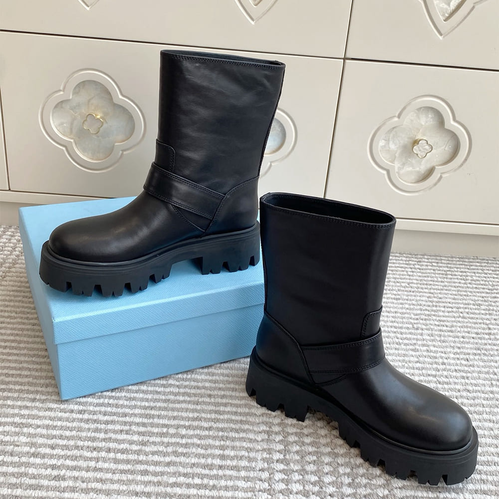 Pra*a Leather booties