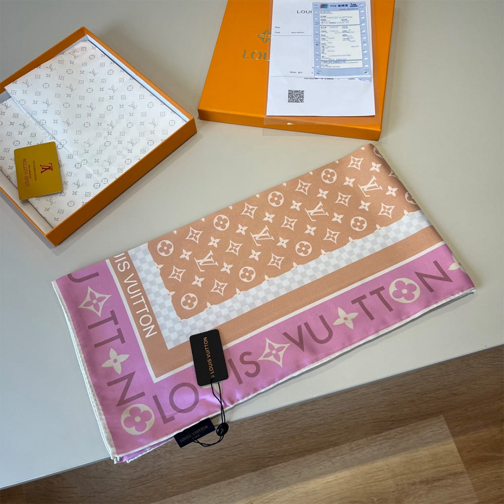 LV Monogram Infinity Square 90