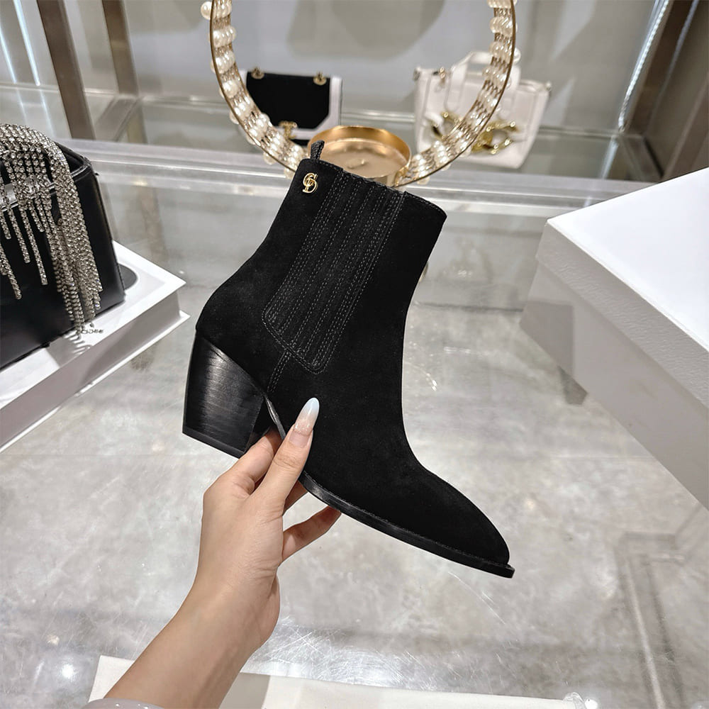 D10r Wild Heeled Ankle Boot