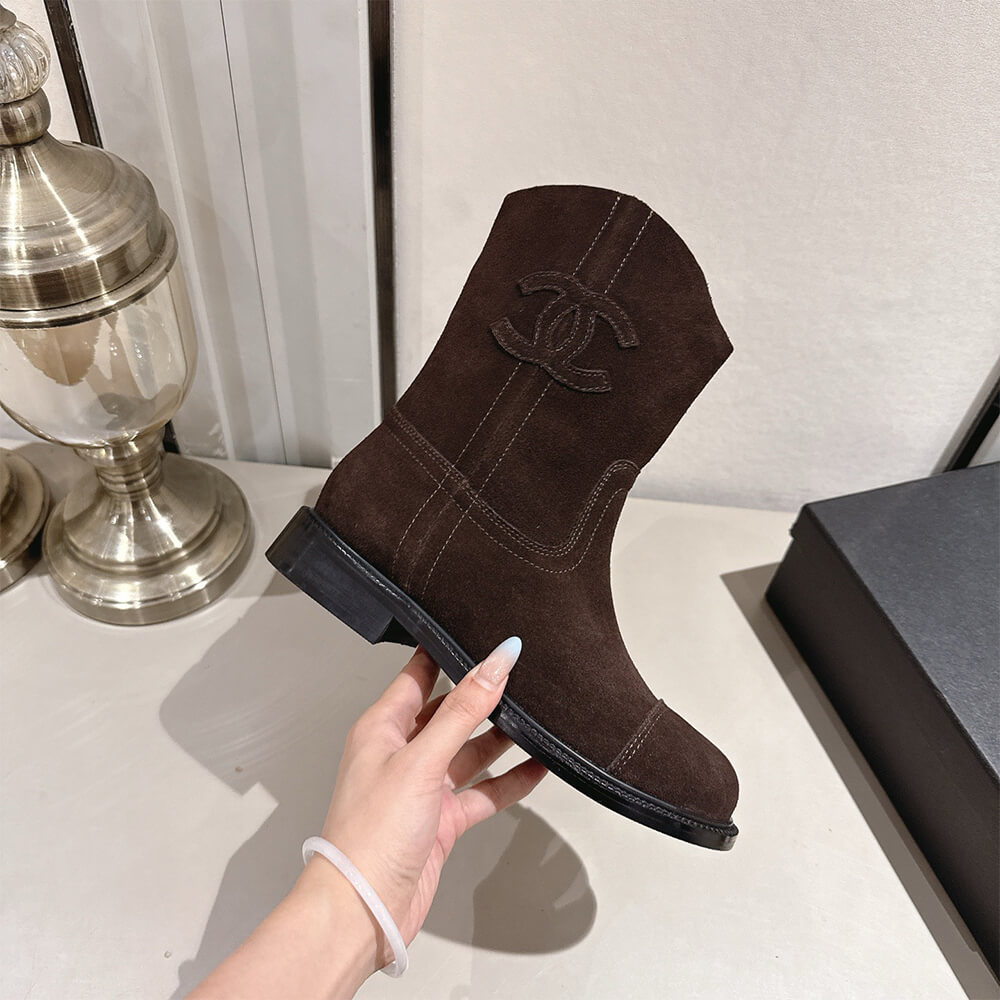 Ch**el Boots
