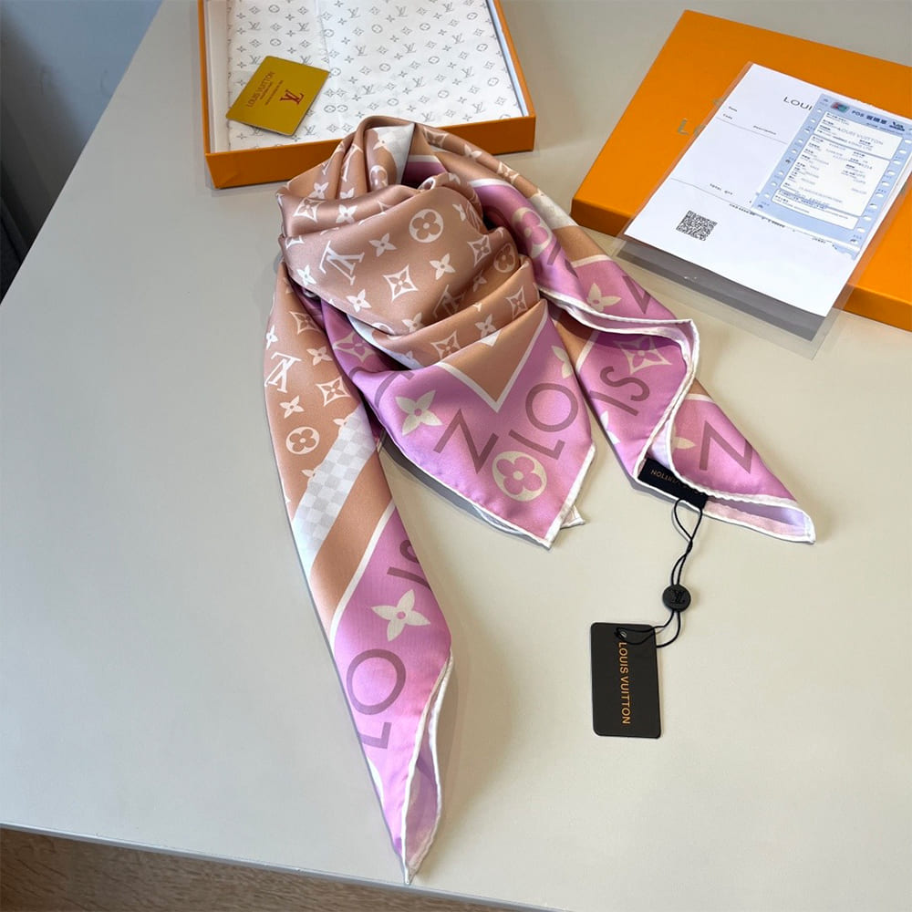 LV Monogram Infinity Square 90