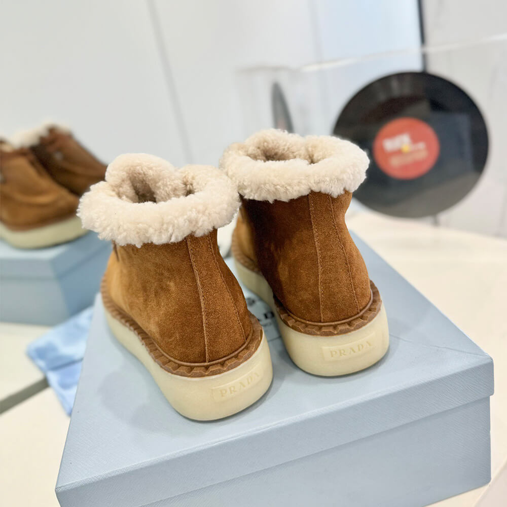 Pra*a Suede leather polo boots