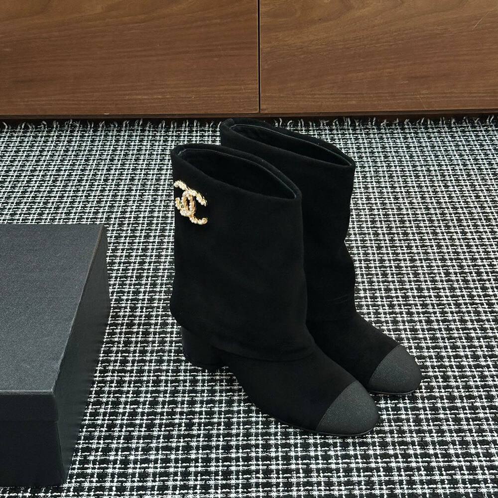 Ch**el Boots