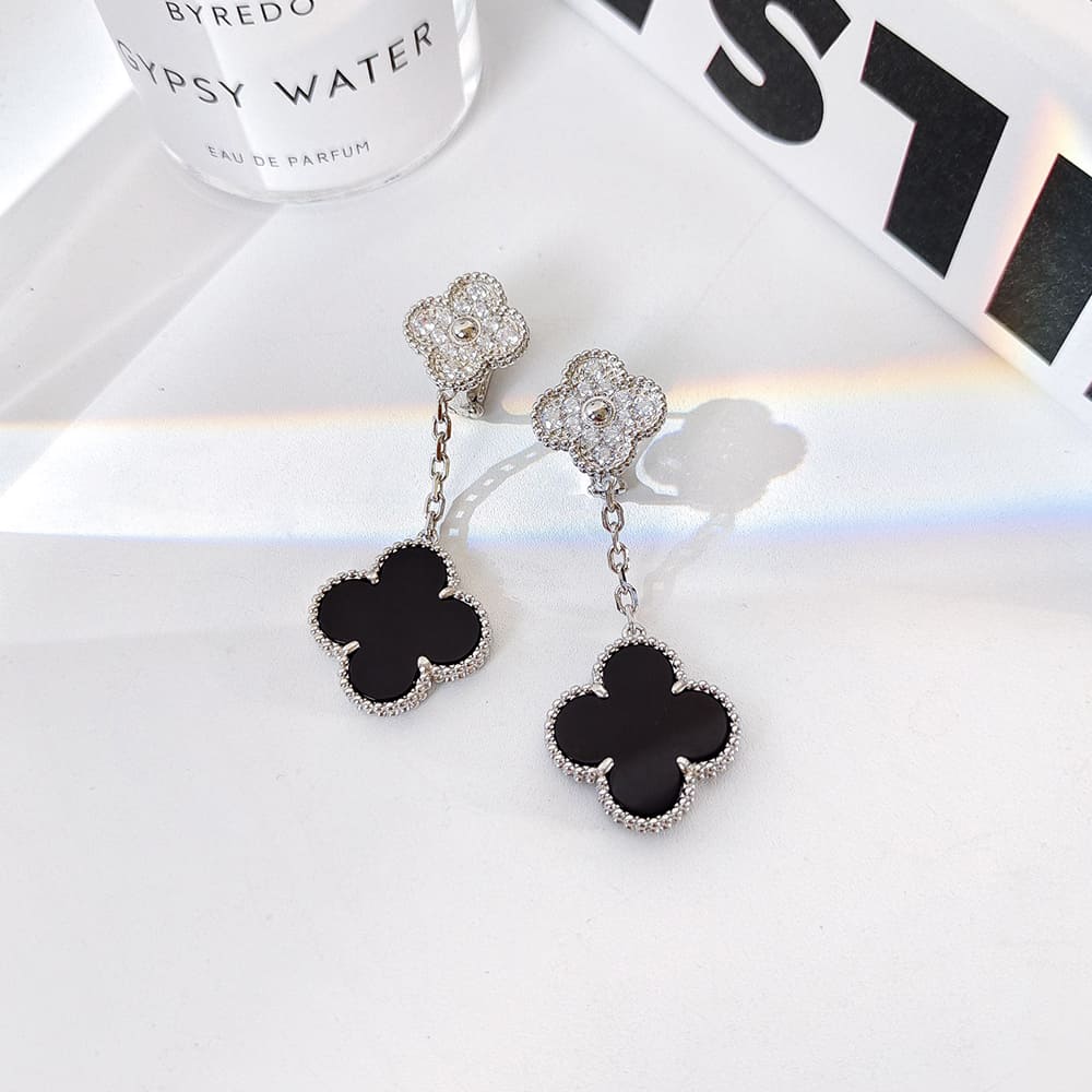 VCA ONYX AND D1am0nd ‘MAGIC ALHAMBRA’ EARRINGS
