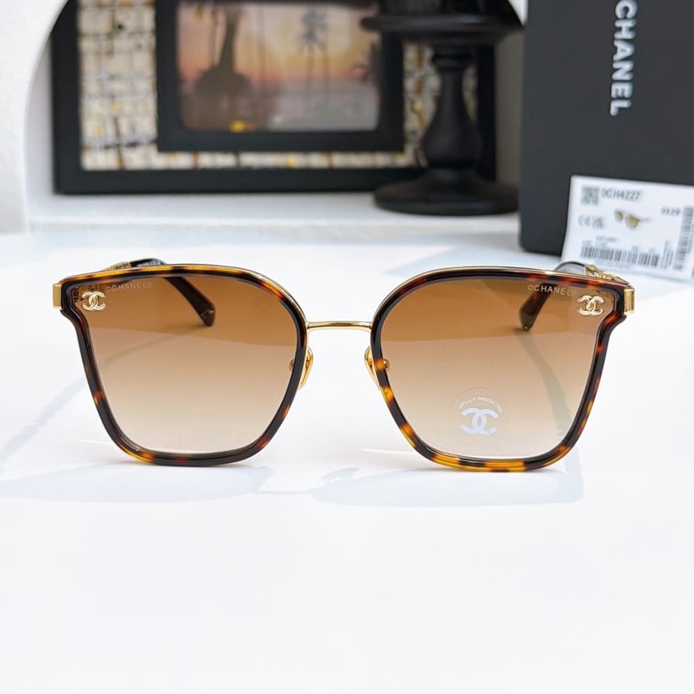 Ch**el SUNGLASSES