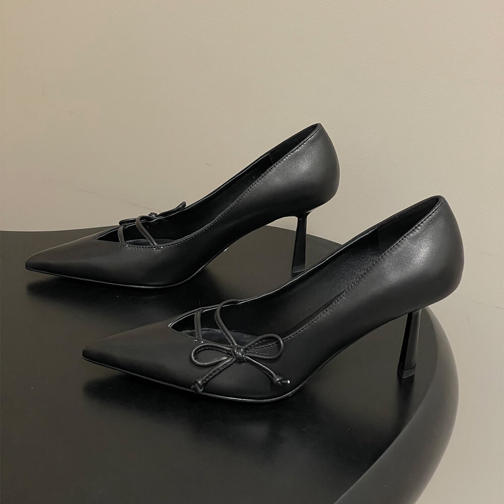 Pra*a leather pumps