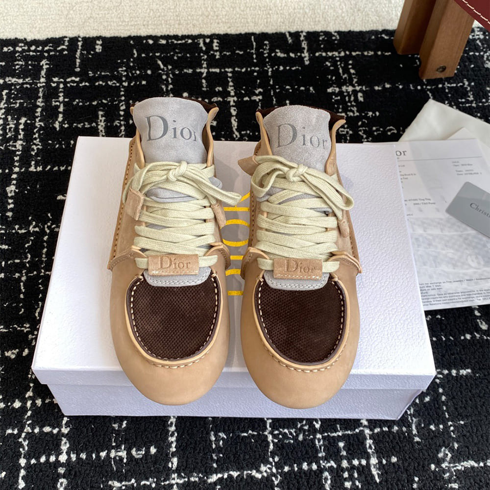 D10r Roadie Lace-Up Boot