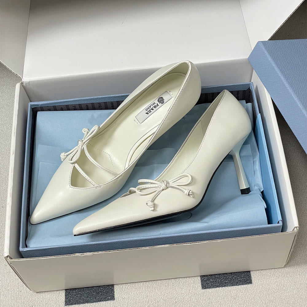 Pra*a leather pumps
