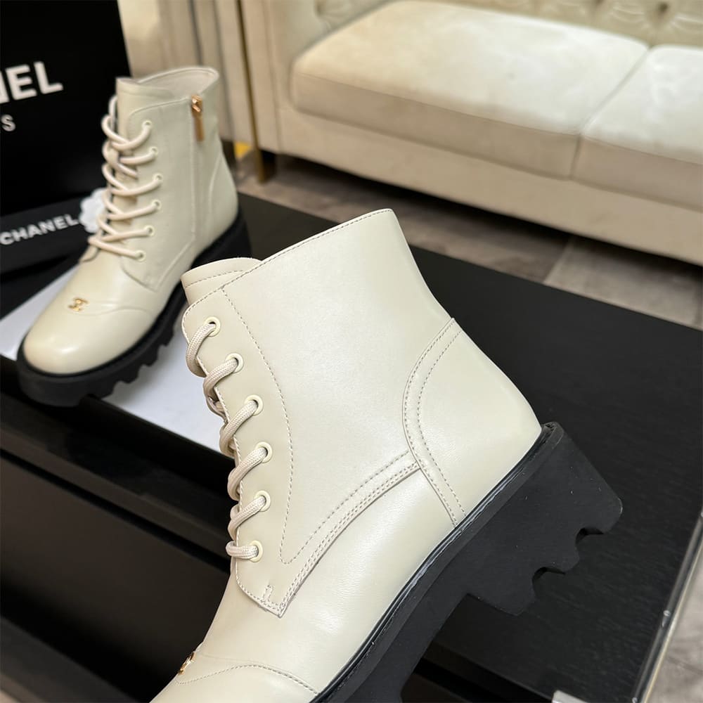 Ch**el Boots
