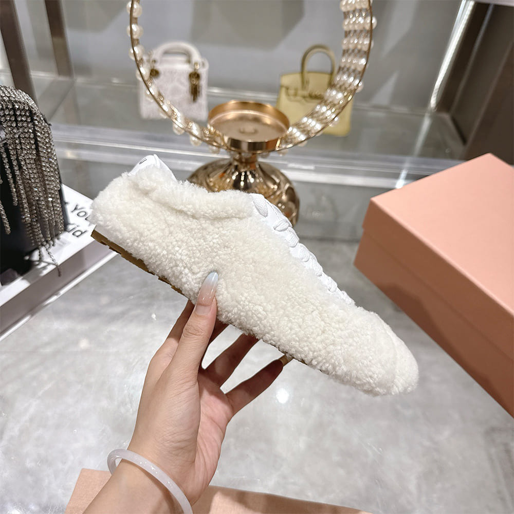 M1um1u Sneakers
