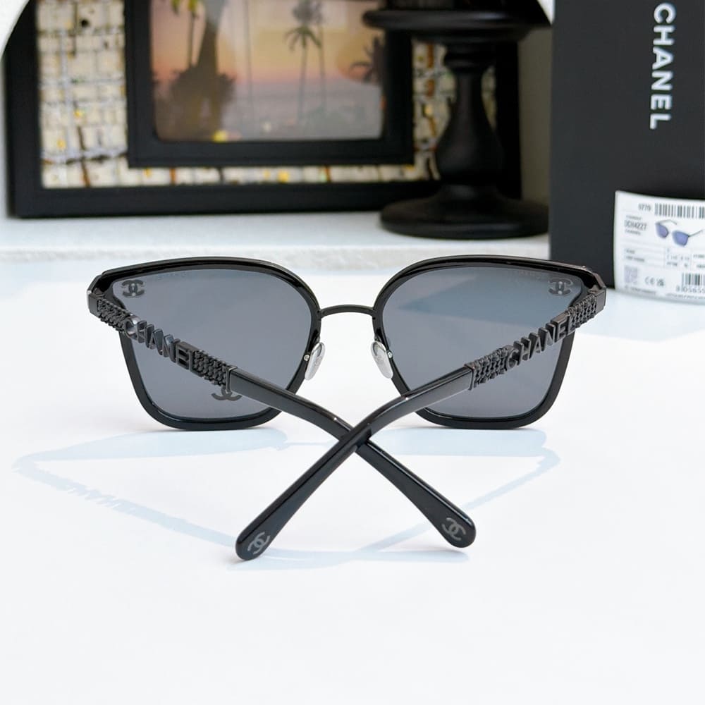 Ch**el SUNGLASSES