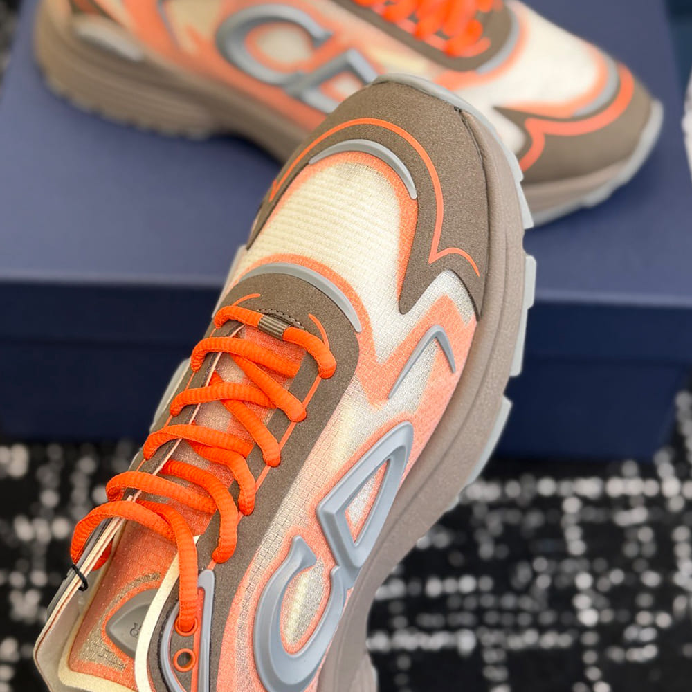 D10r B30 Countdown Tech Sneaker