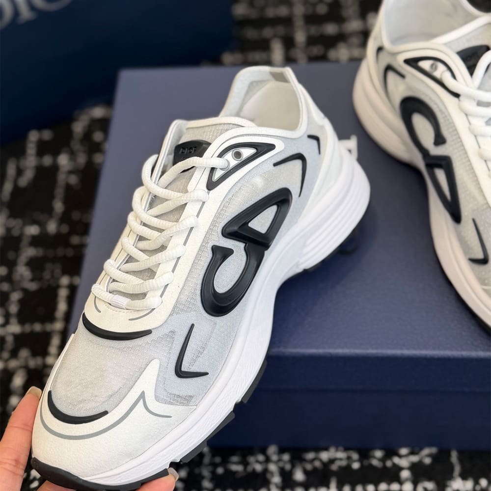 D10r B30 Countdown Tech Sneaker