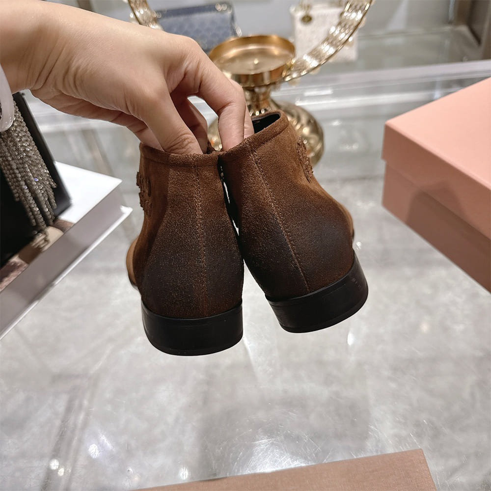 M1um1u Suede booties