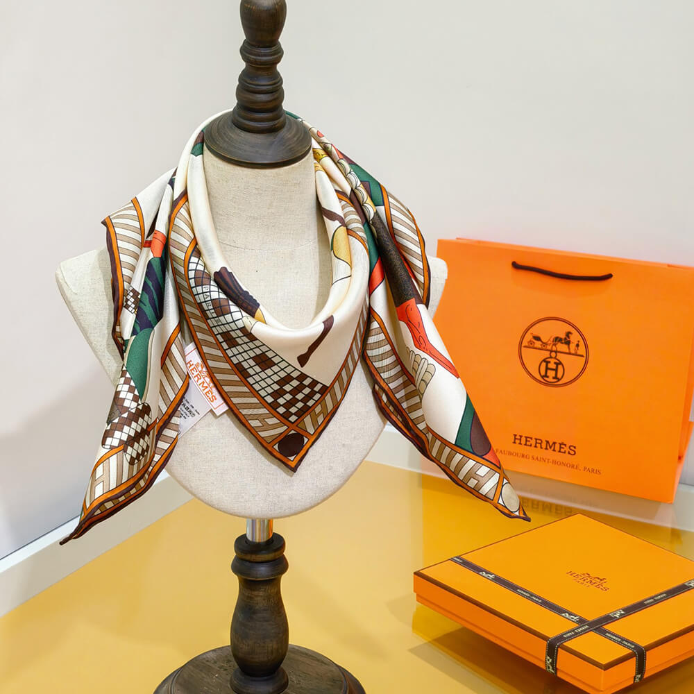 H**me5 A Toute Allure scarf 90