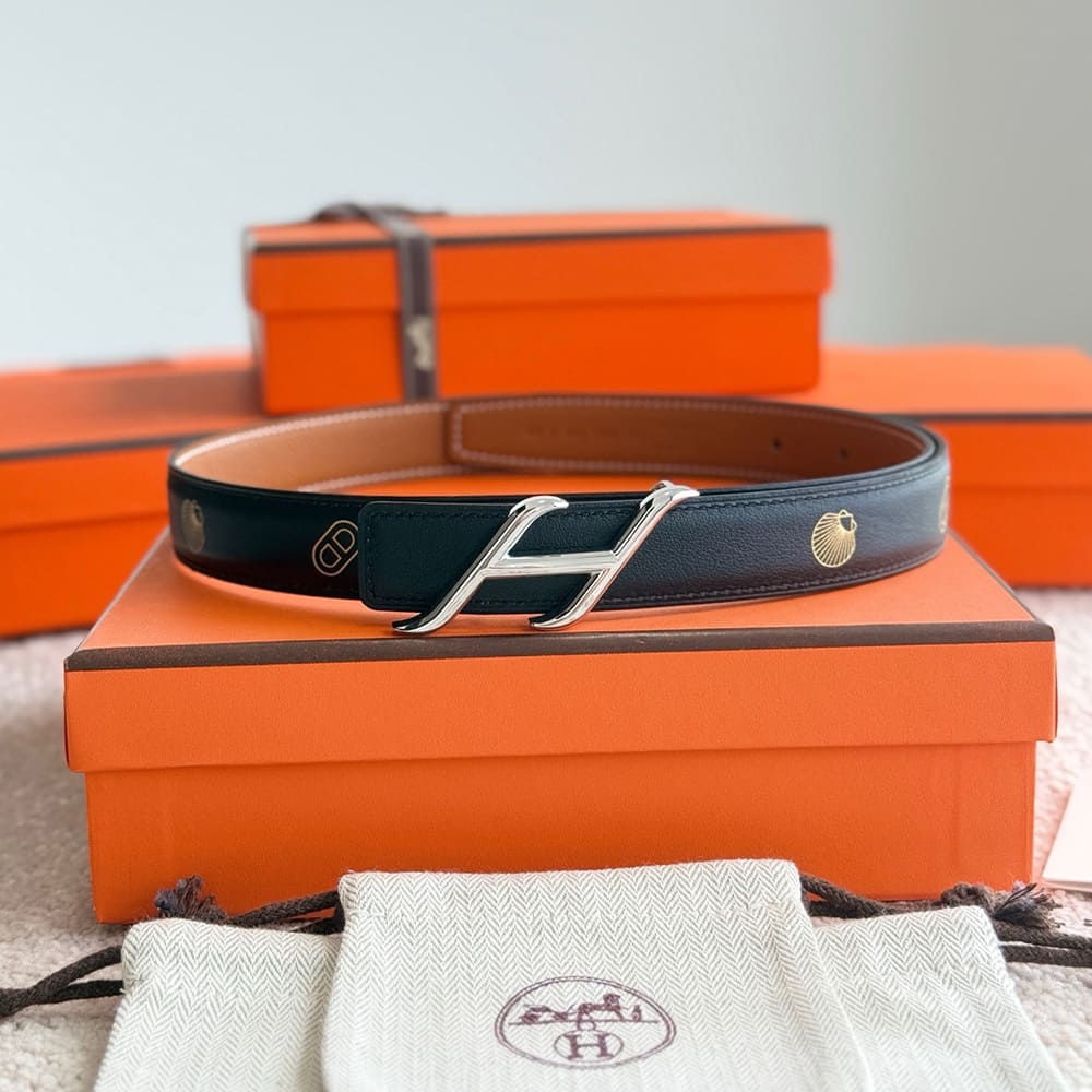 H**me5 HDN belt buckle & H**me5 sur Mer reversible leather strap 24 mm