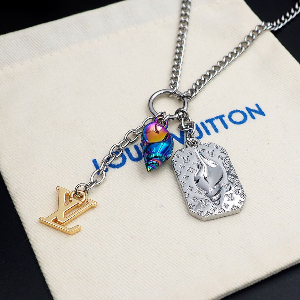 LV SHELL Necklace