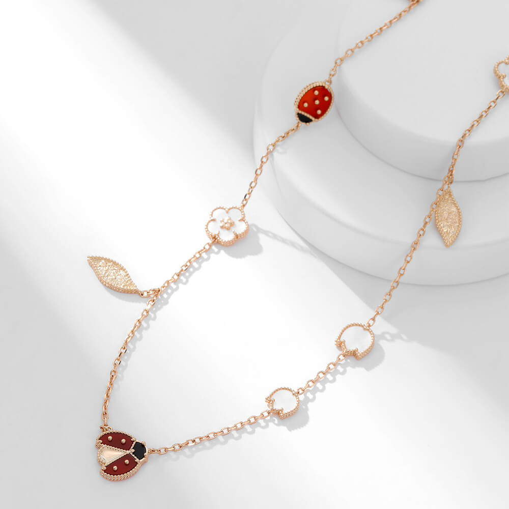 VCA Lucky Spring long necklace, 15 motifs