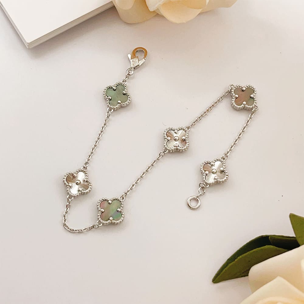 VCA Vintage Alhambra bracelet, 6 motifs